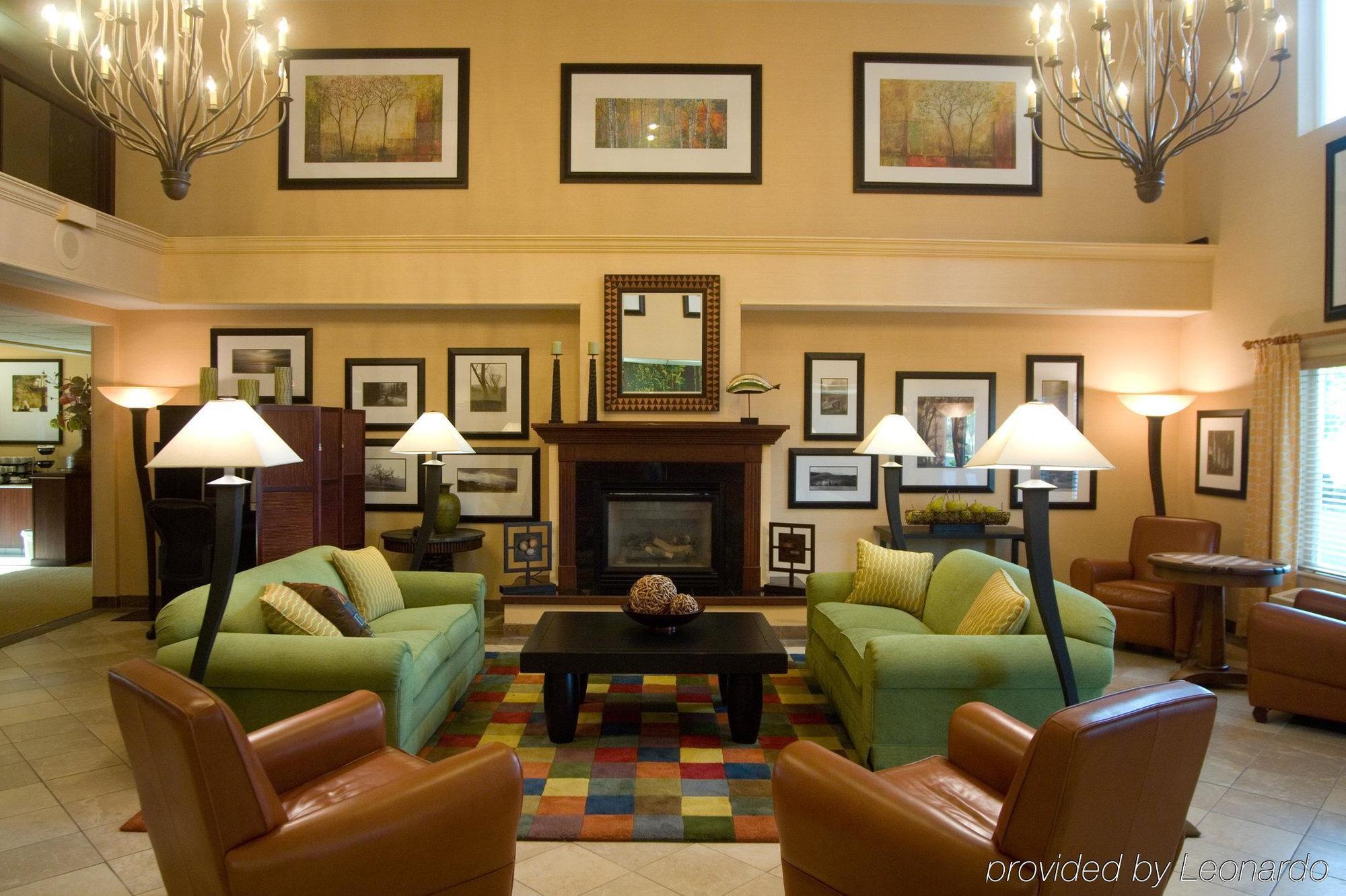 Phoenix Inn Suites Albany Beltér fotó